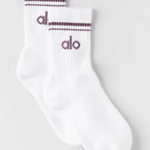 Unisex Half-Crew Throwback Sock - White/Plum Kiss