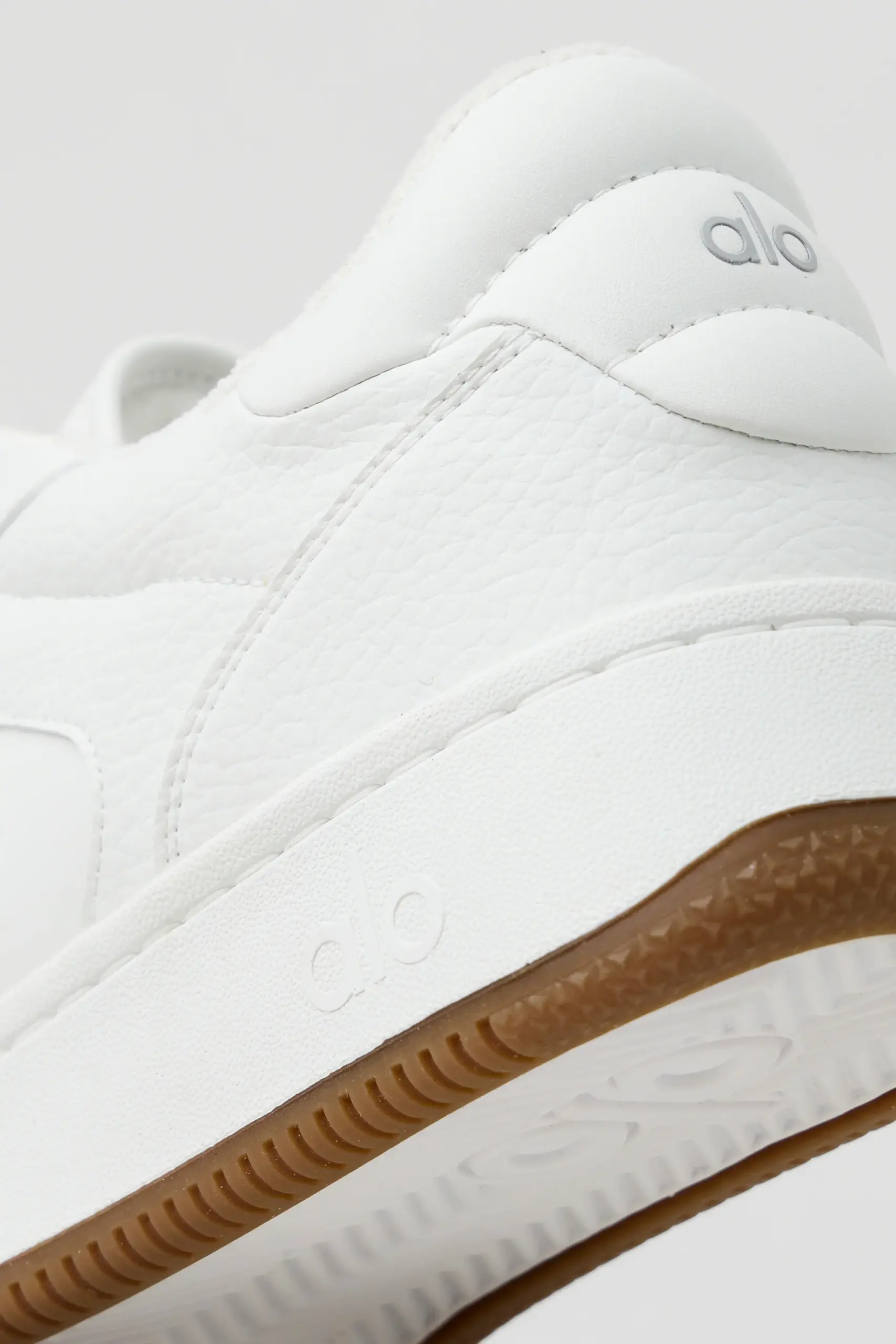 ALO Recovery Mode Sneaker - Natural White/Gum - Image 6