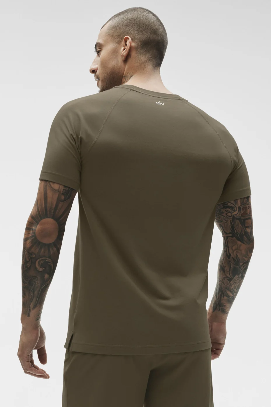 ALO Vapor Crewneck Short Sleeve - Olive Tree - Image 2