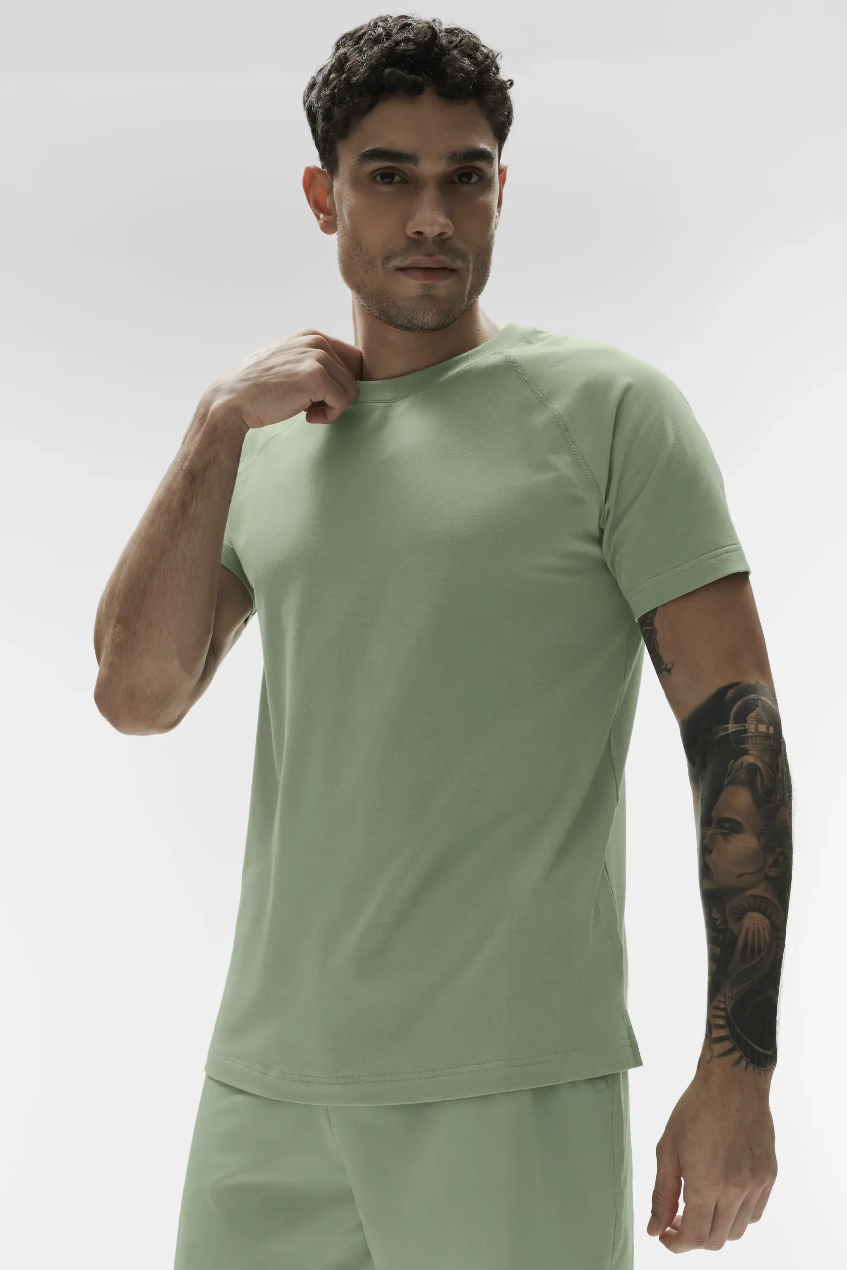 ALO Vapor Crewneck Short Sleeve - Dune Grass