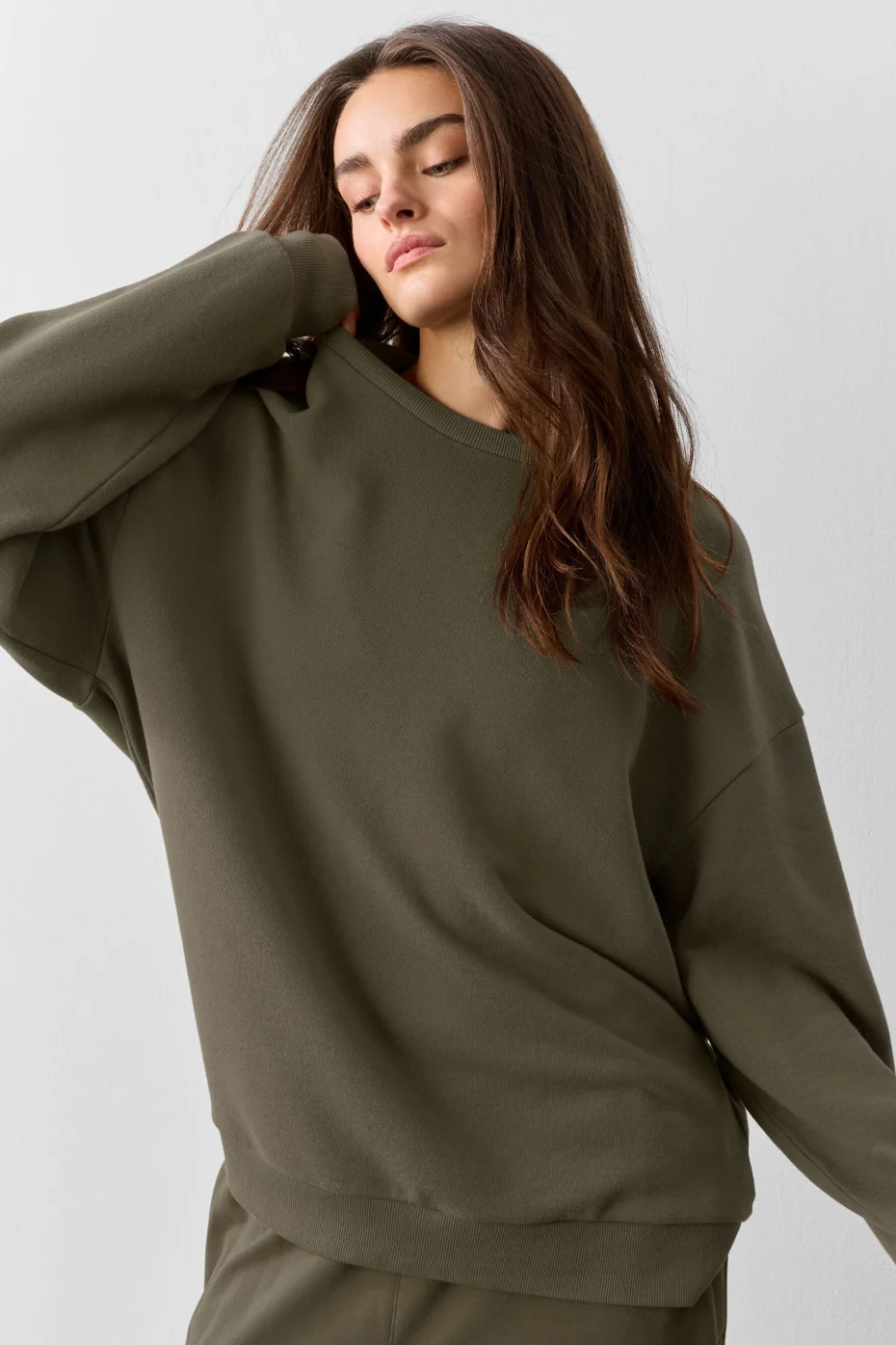 Chill Crew Neck Pullover - Olive Tree