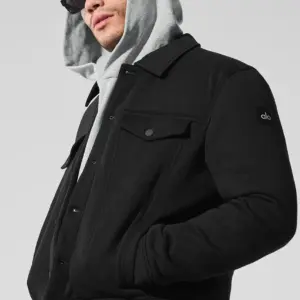 Ease Trucker Jacket - Black
