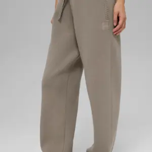 Scholar Straight Leg Sweatpant - Light Cocoa