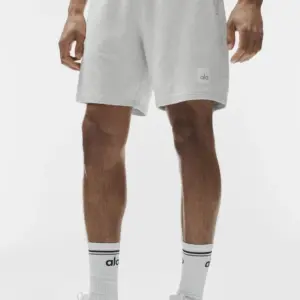 7 Double Take Short - White Heather