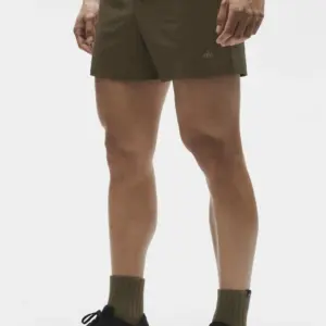 5 Circuit Short - Olive Tree