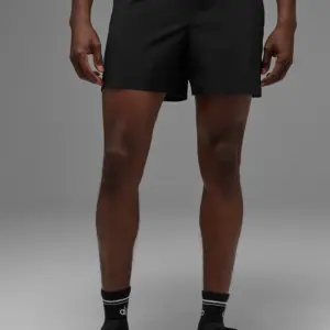 5 Traction Running Short - Black