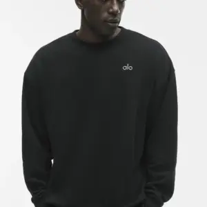 Accolade Crew Neck Pullover - Black