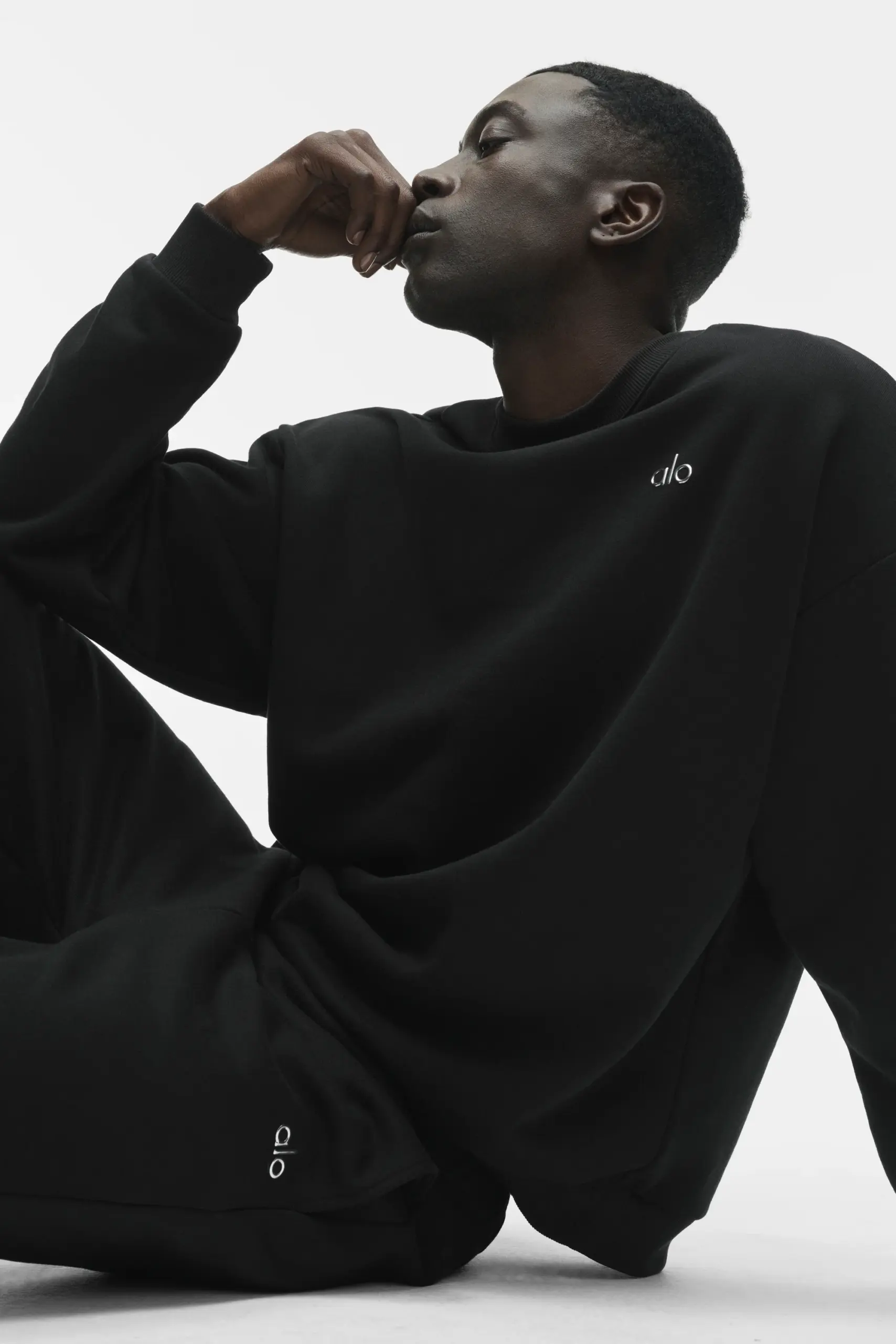 Accolade Crew Neck Pullover - Black - Image 4