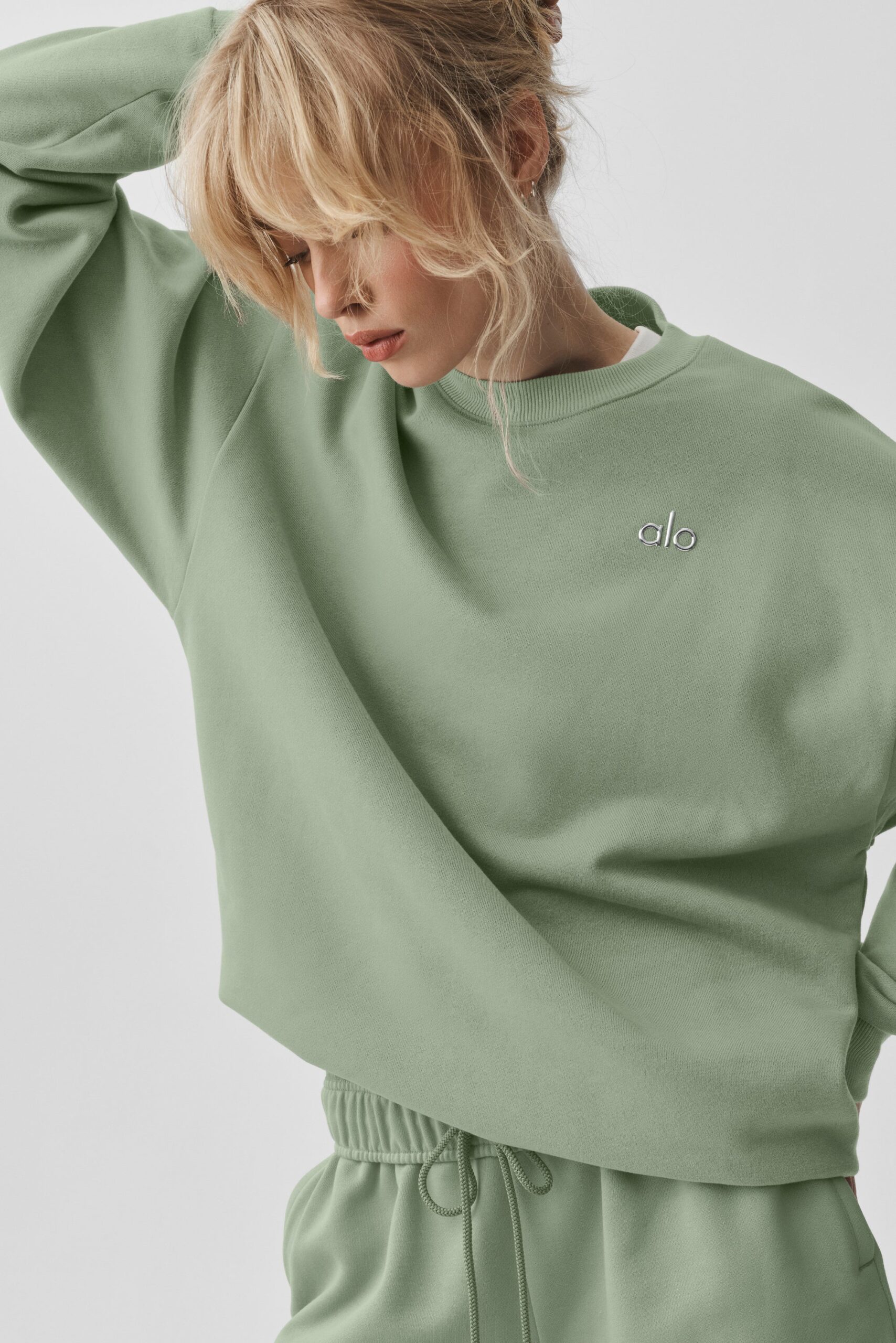 Accolade Crew Neck Pullover - Dune Grass - Image 2