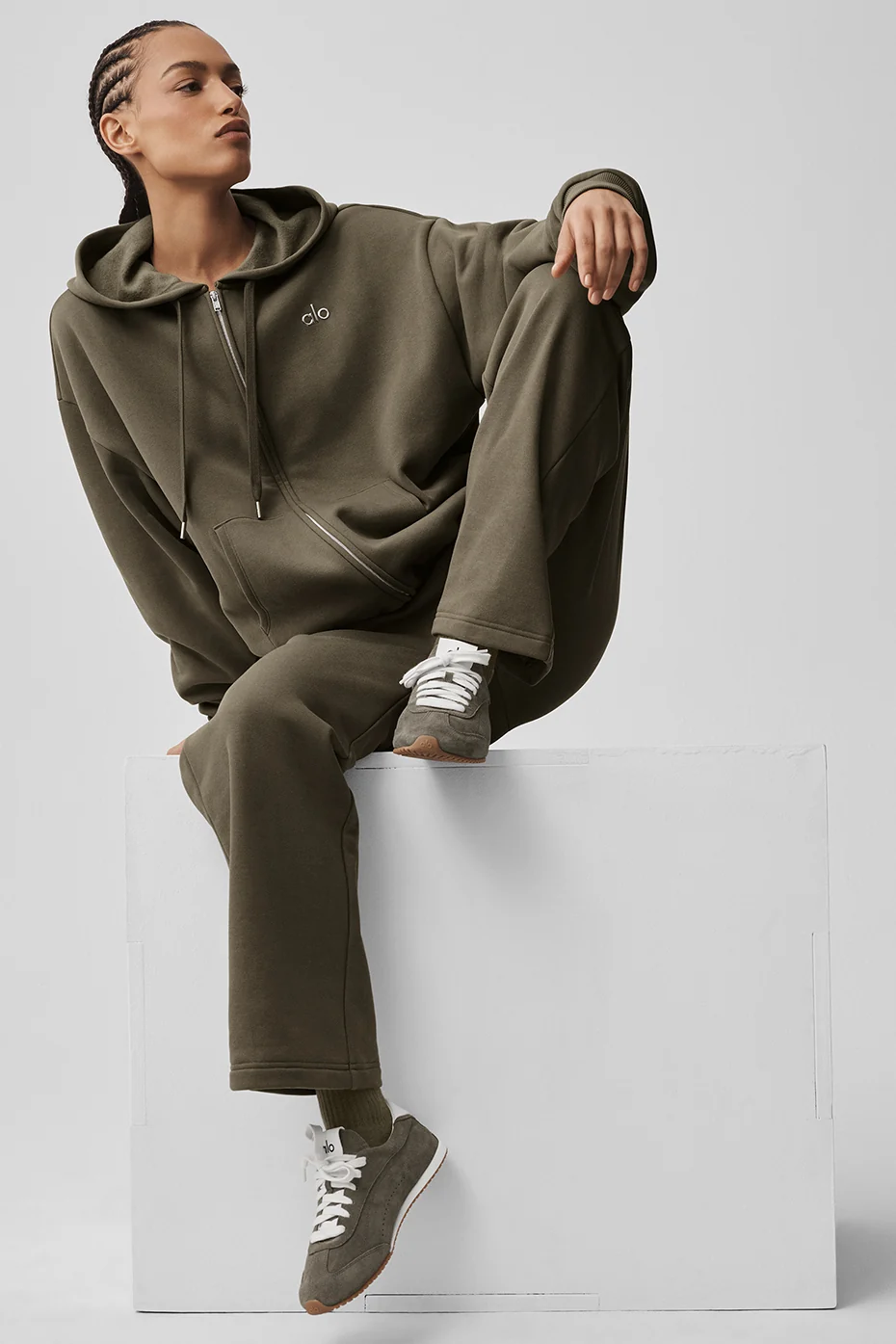 Accolade Straight Leg Sweatpant - Olive Tree - Image 5