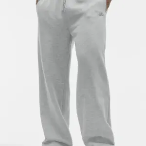 Accolade Sweatpant - Athletic Heather Grey