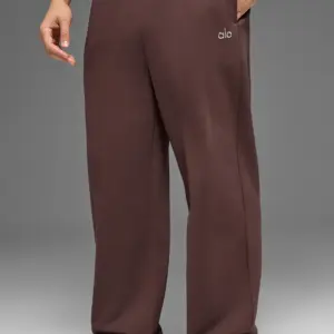 Accolade Straight Leg Sweatpant - Brownstone