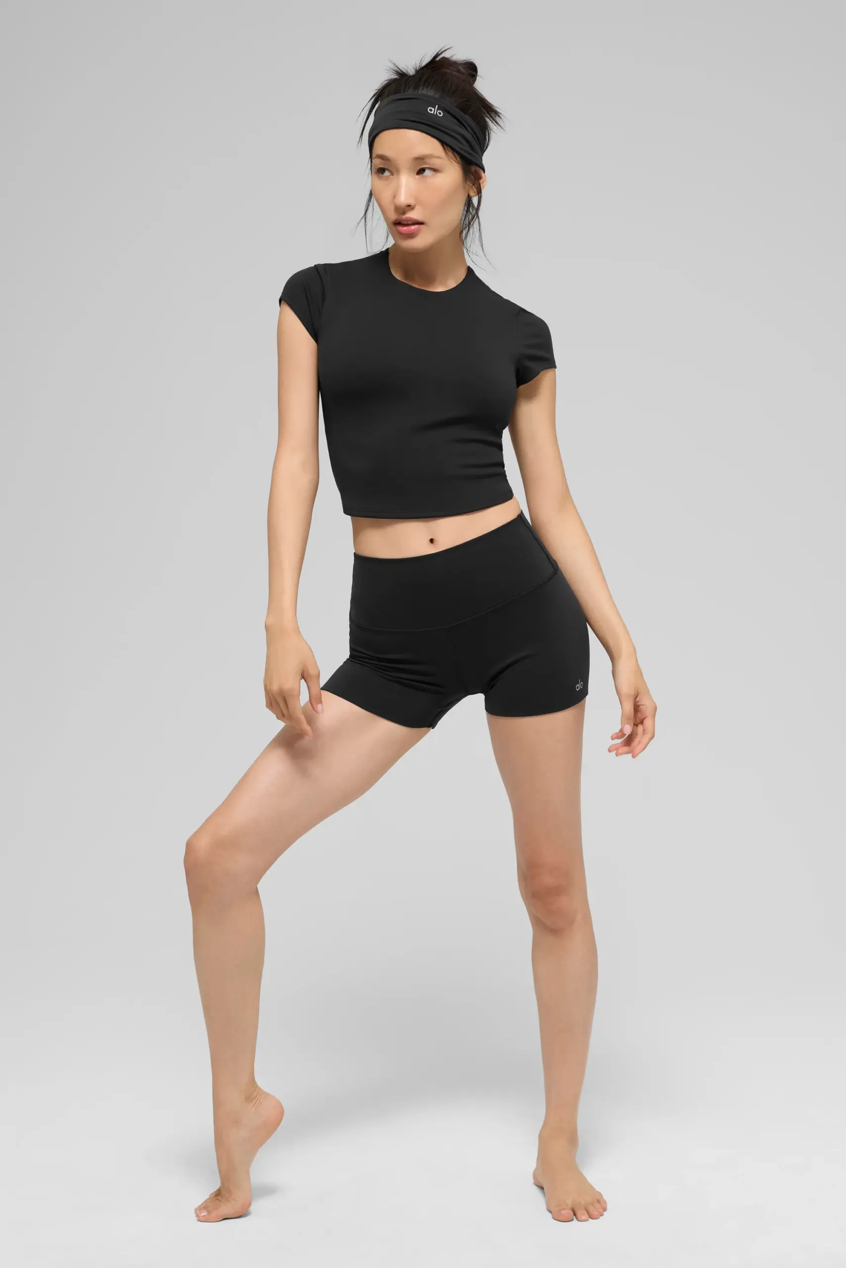ALO Softsculpt Precision Short Sleeve Top - Black - Image 3