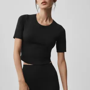 ALO Softsculpt Precision Half Sleeve Tee - Black