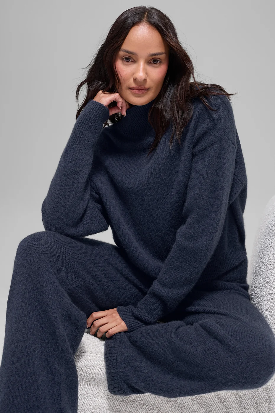 Wool Cashmere Cropped New Class Turtleneck Sweater - Navy - Image 4