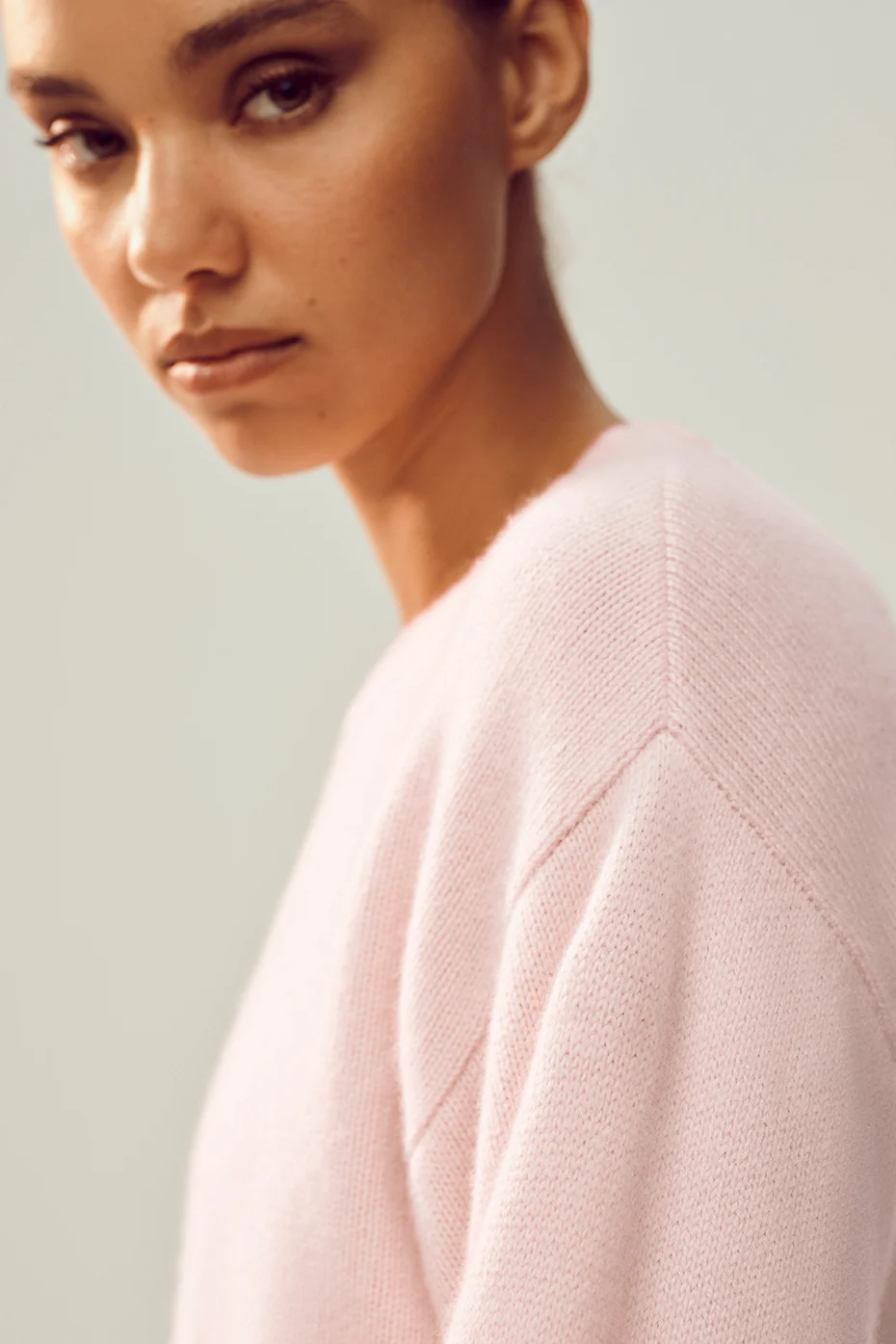 Cashmere Embrace Pullover - Frosted Pink - Image 4