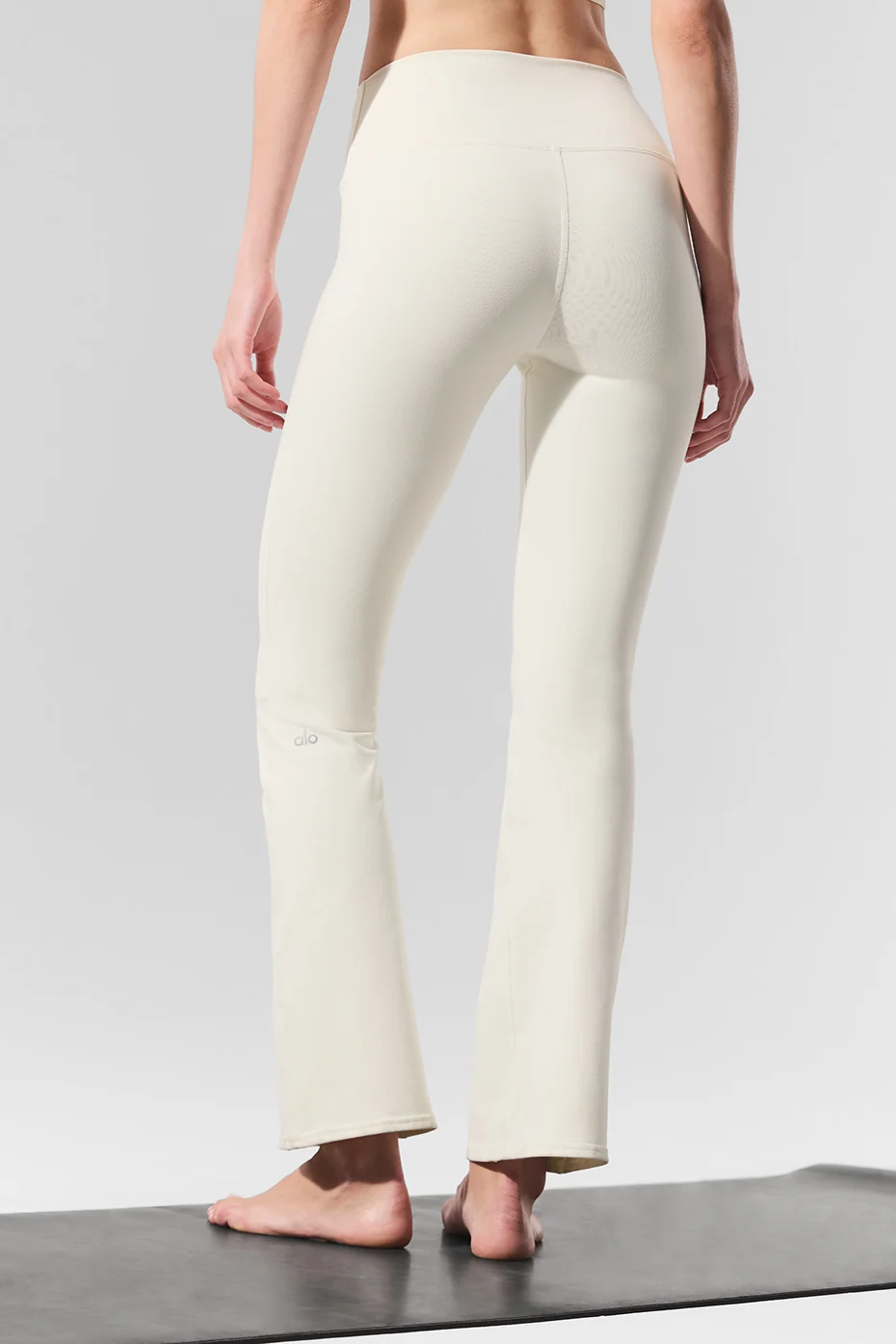 Airbrush High-Waist Bootcut Legging (Short) - Ivory - Image 3