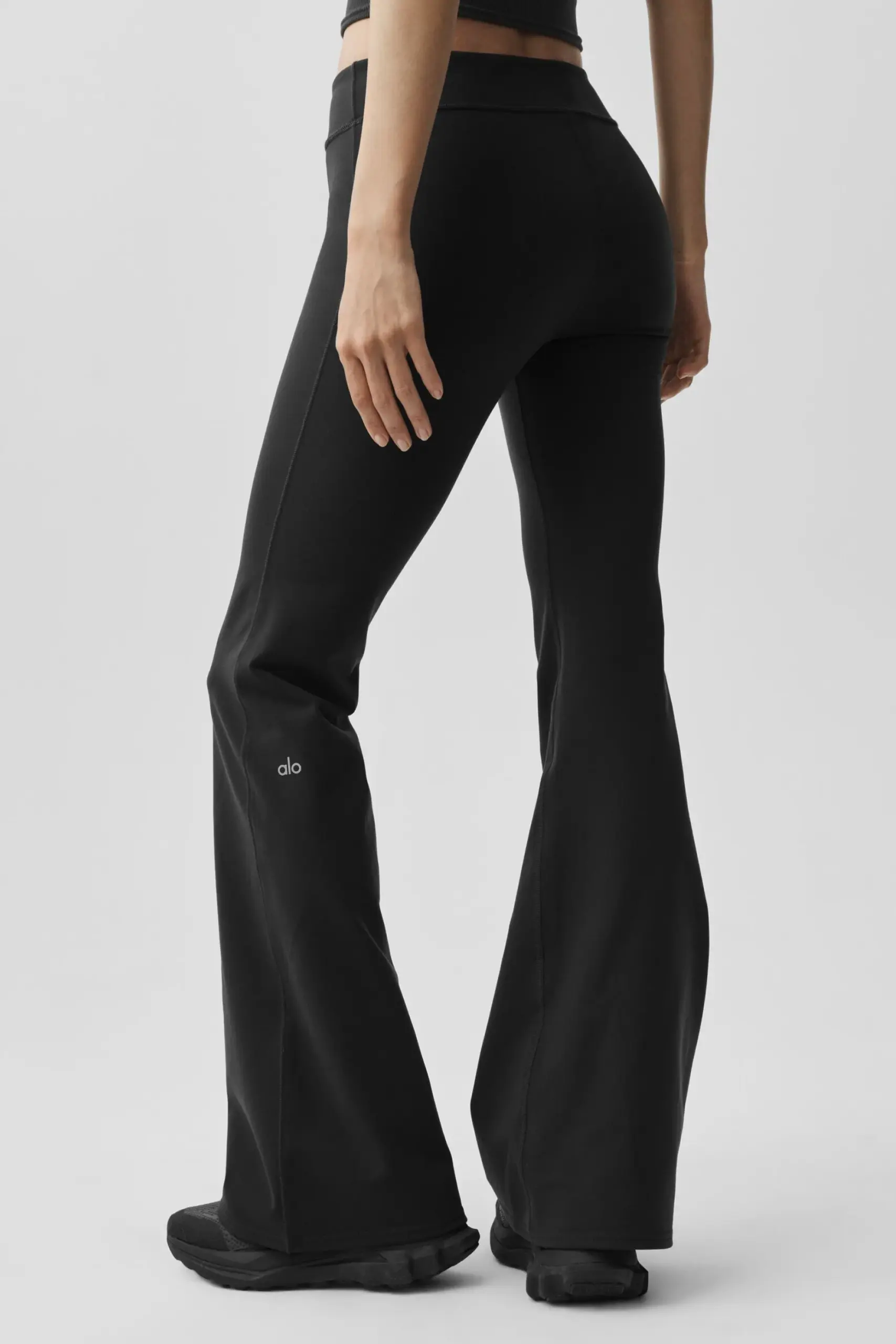 Airbrush Low-Rise Flare Legging (Regular) - Black - Image 4