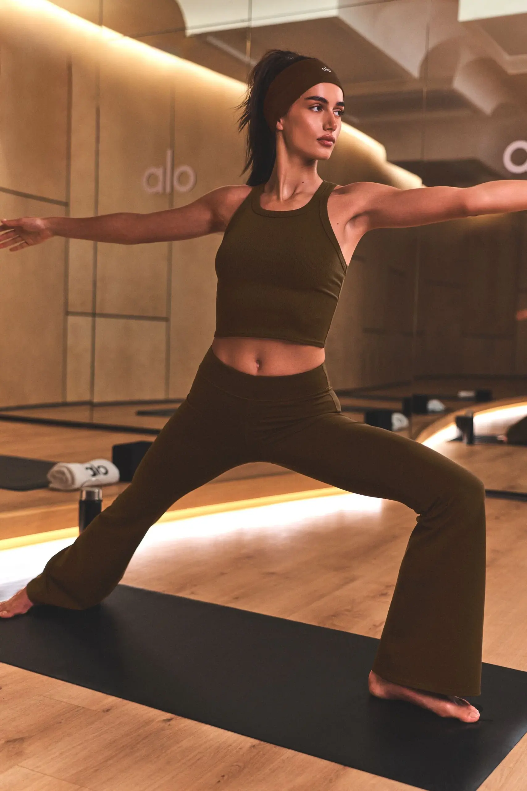Airbrush Low-Rise Flare Legging (Regular) - Espresso