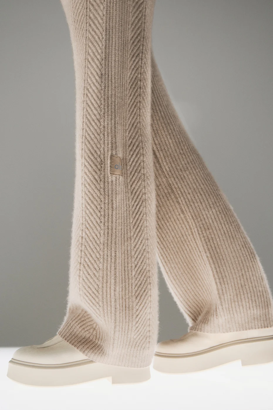 Winter Magic Cashmere Wide Leg Pant - Flax Heather - Image 4