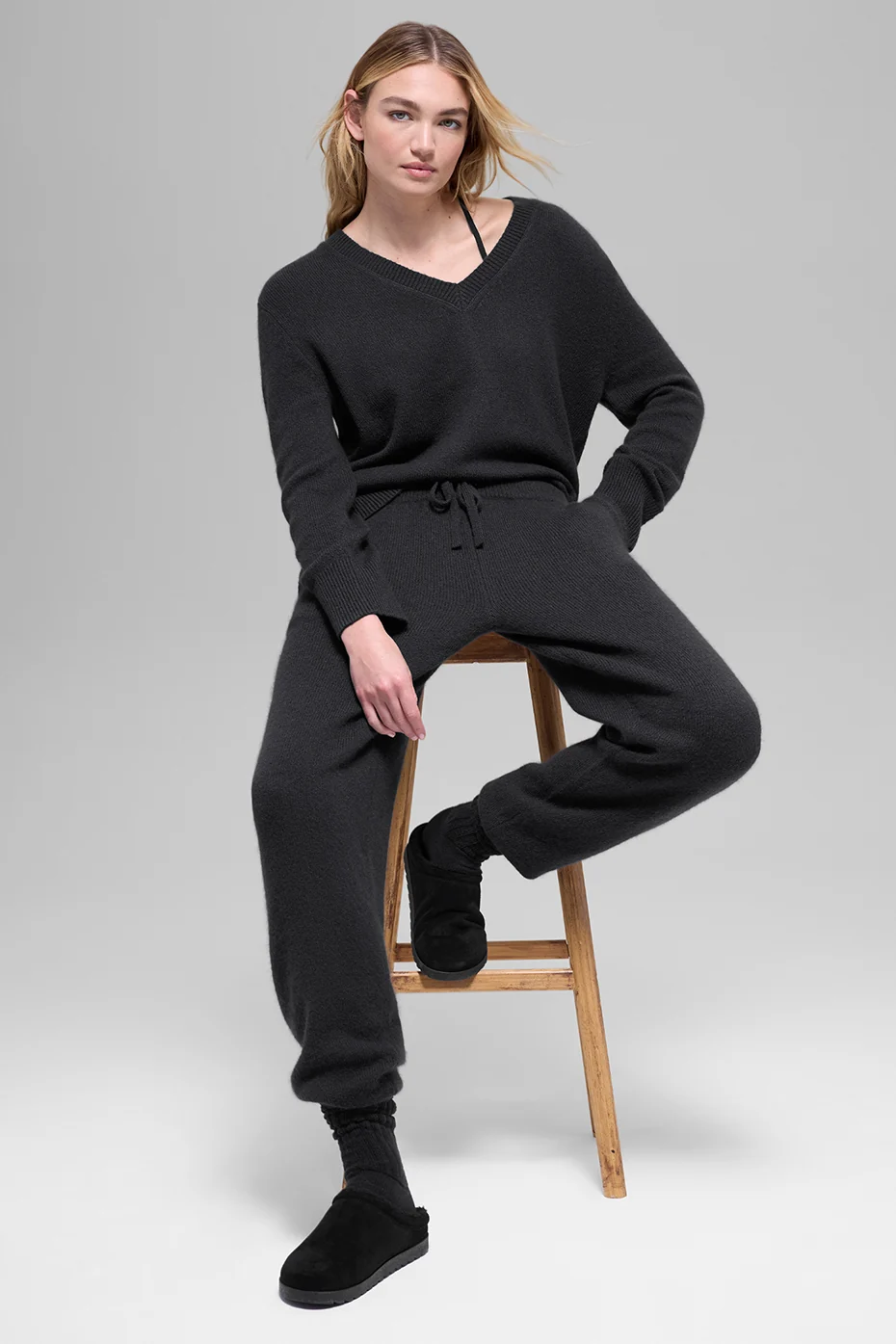 Wool Cashmere High-Waist New Class Jogger - Black - Image 5