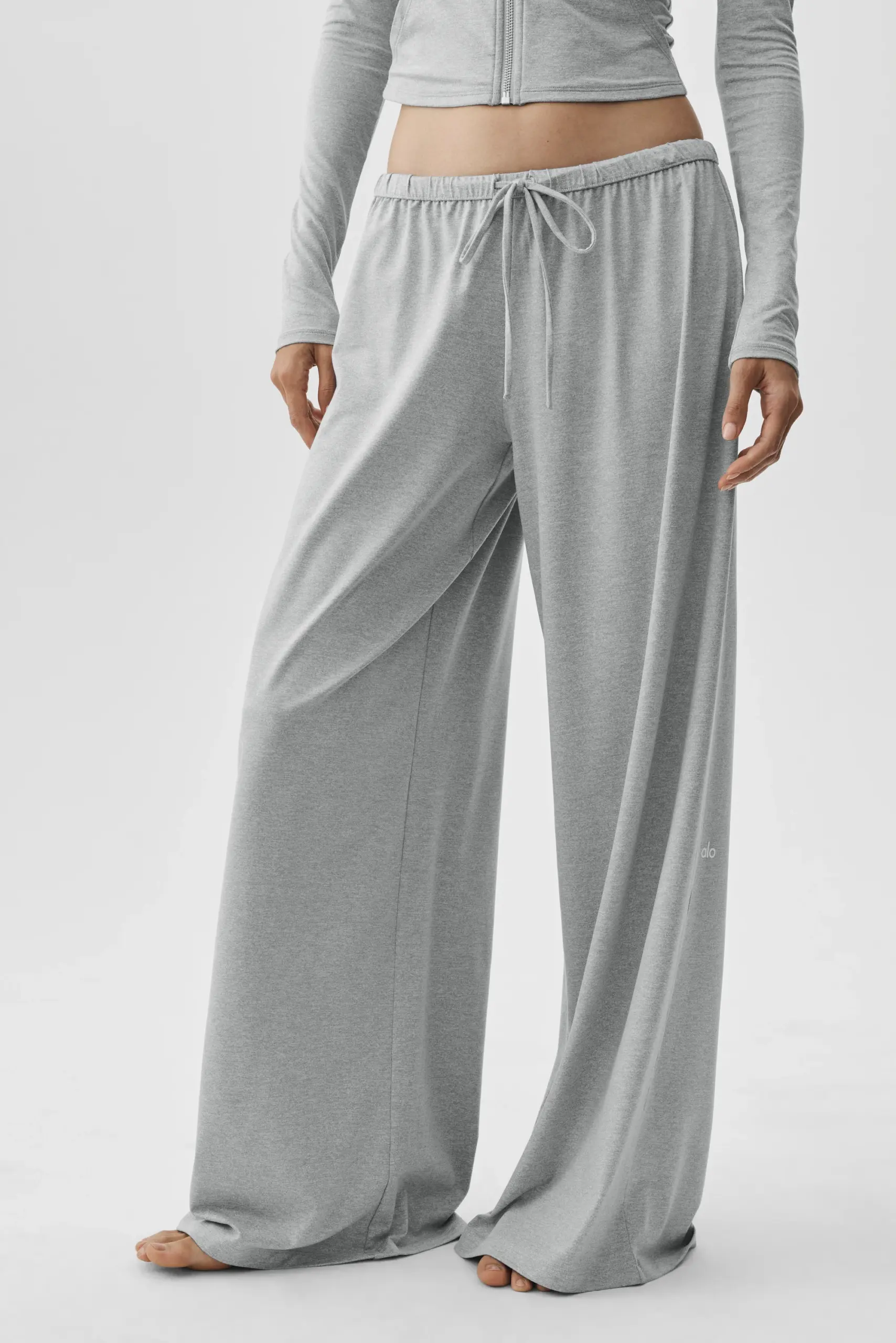 Alosoft Mid-Rise Finesse Wide Leg Sweatpant - Vintage Athletic Heather - Image 4