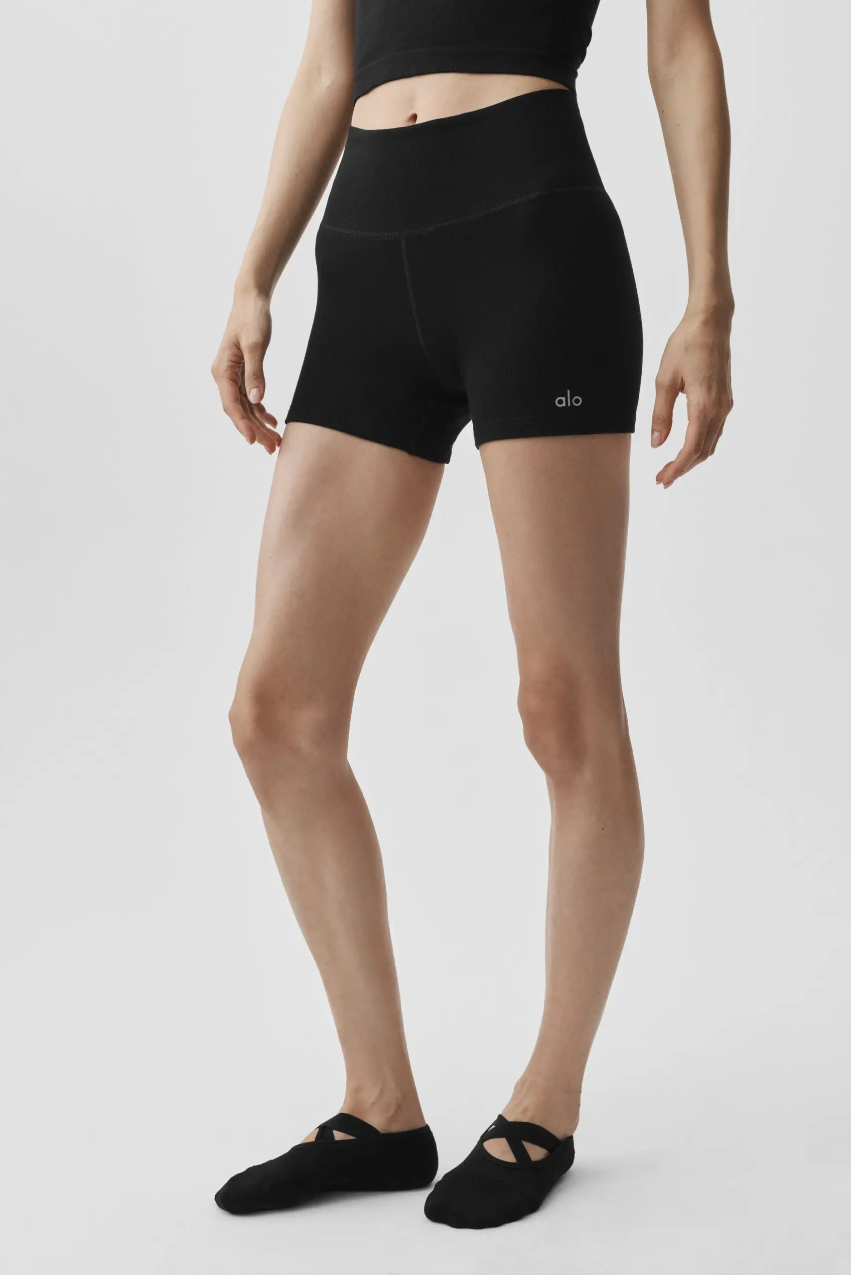 4 Seamless Modal Ribbed High-Waist Short - Black - Image 3