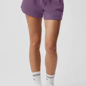 Accolade Short - Plum Kiss