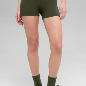 3 ALO Softsculpt High-Waist Precision Short - Green Olive