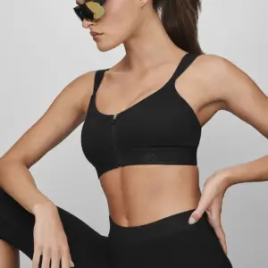 Alosoft Molded Showcase Bra - Black