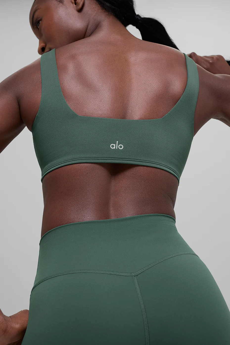 ALO Softsculpt Precision Bra - Clover Green - Image 2